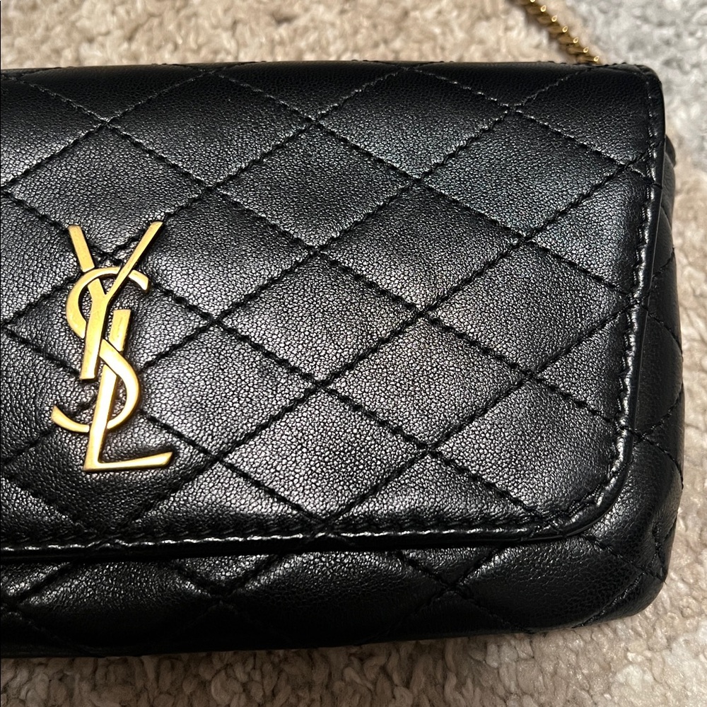 YSL Saint Laurent Gaby Phone Holder, black quilted with gold chain NWT! - Picture 5 of 17